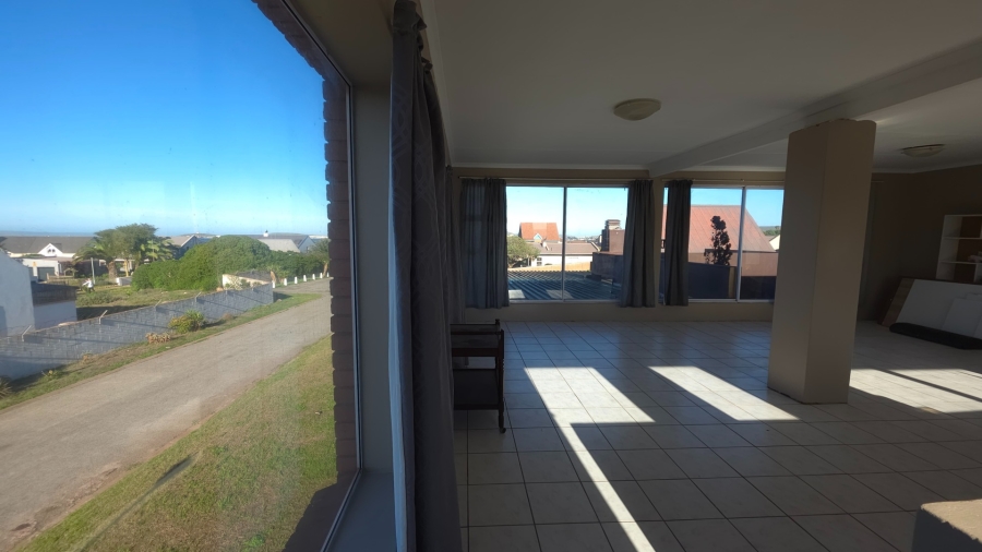6 Bedroom Property for Sale in Bluewater Bay Western Cape